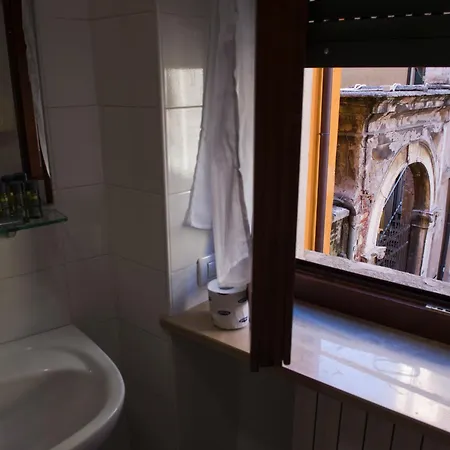 Italianflat - Rentroom Affittacamere 3*