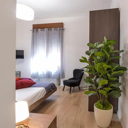 Affittacamere Italianflat - Rentroom 3*