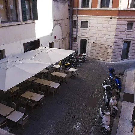 Italianflat - Rentroom Old Town - 200mt To Arena